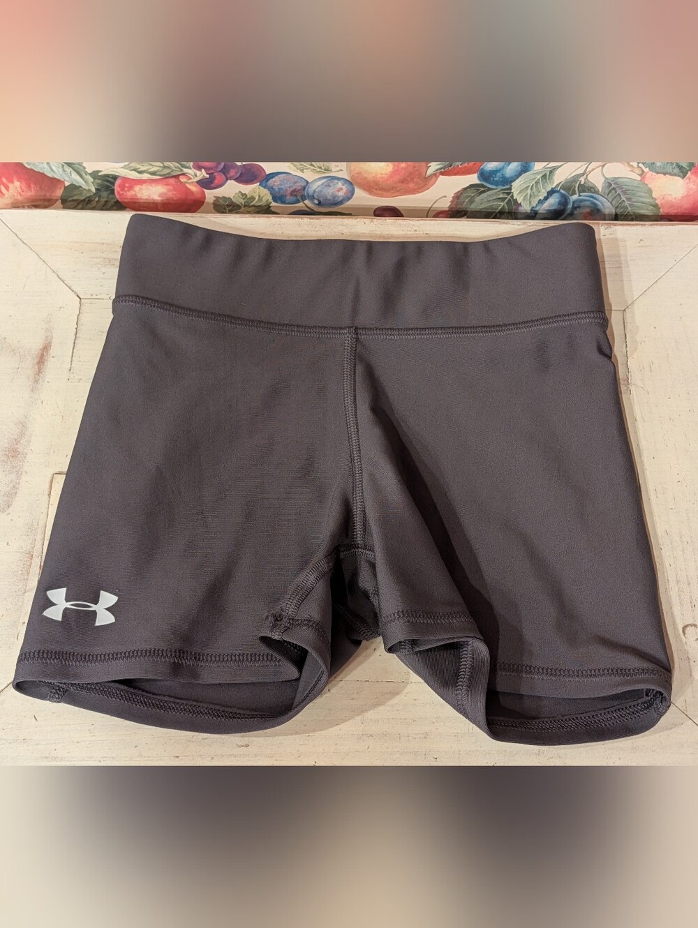 Women's Under Armour Logo Charcoal Gray Athletic Compression Shorts Sz XS